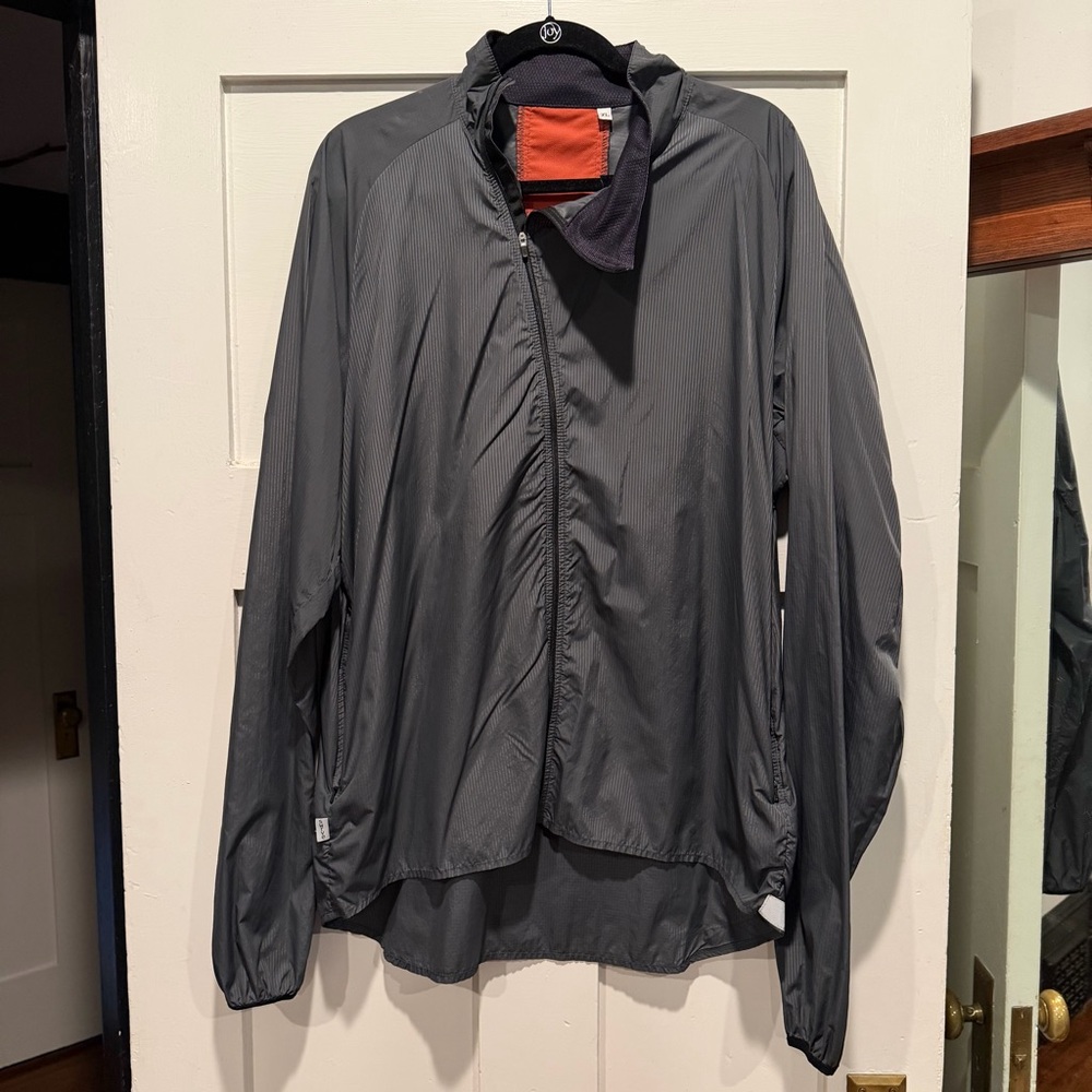 SWRVE Men's Gray Lightweight Reflective Cycling Jacket, XL